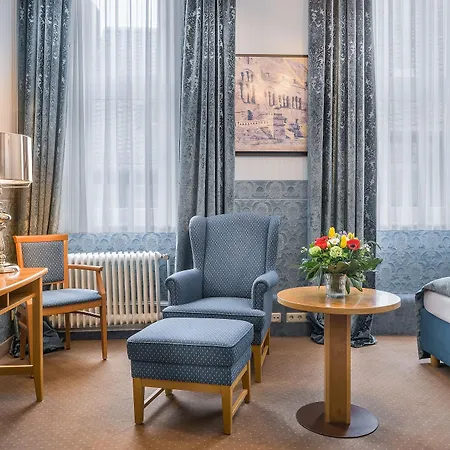 Kaiserworth Hotel 3*